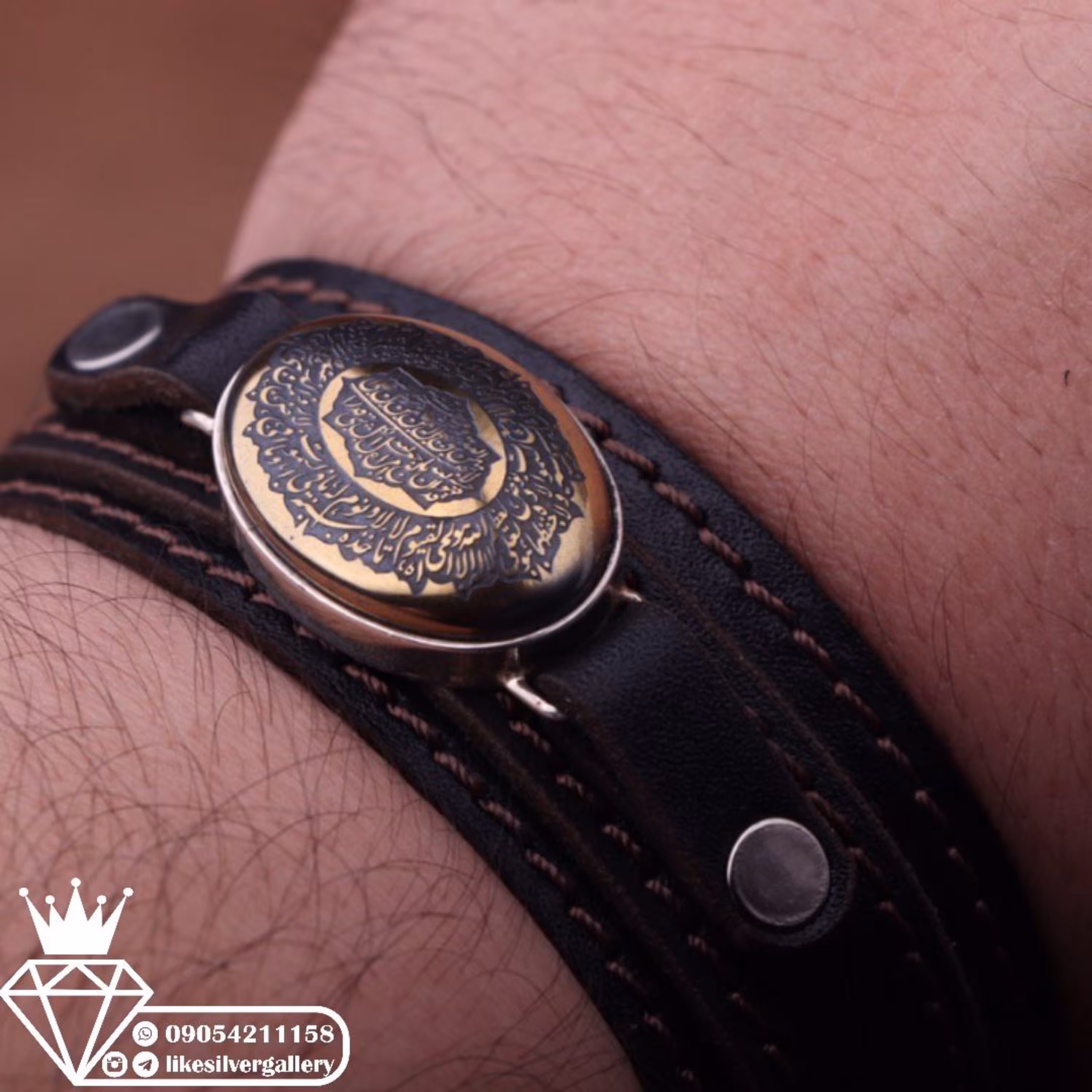 دستبند حدید صینی نقش و من یتق الله و آیت الکرسی چرم گاوی طبیعی ارسال رایگان
