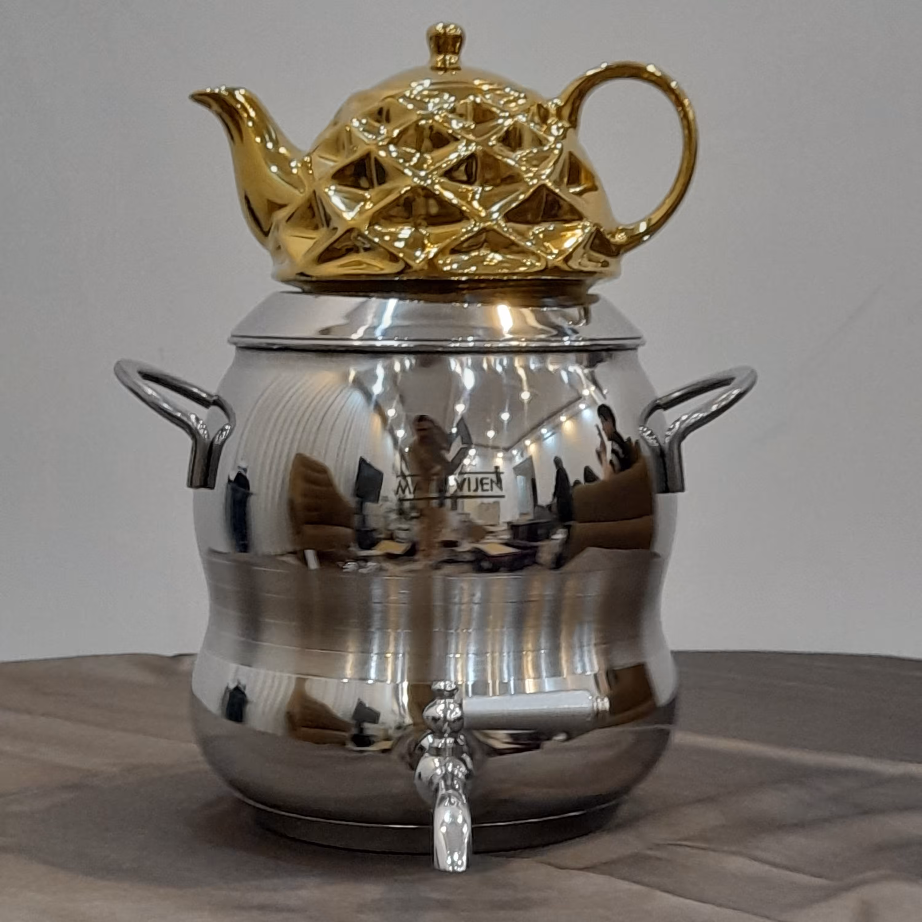 کتری شیردار ب همراه قوری 