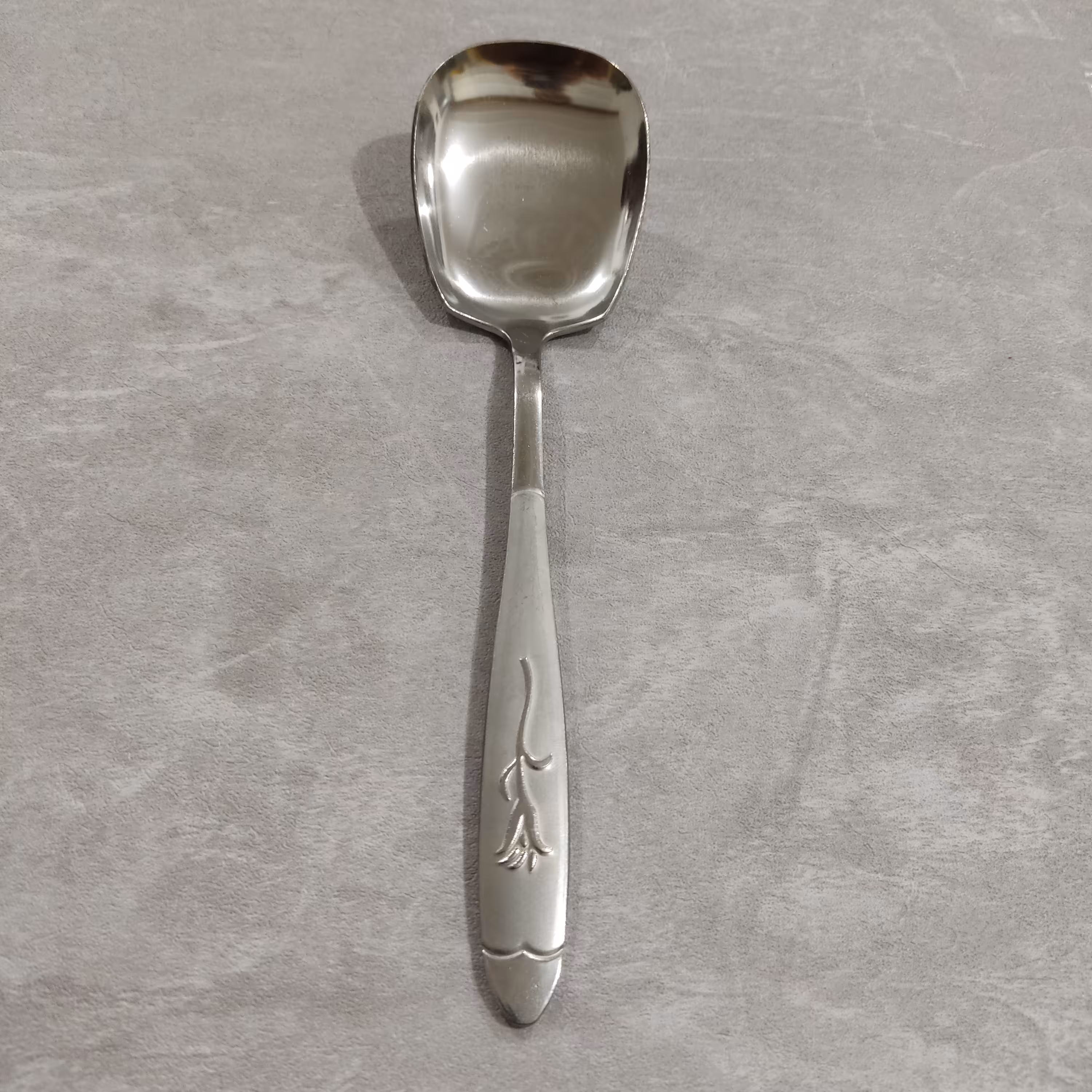 کفگیر کوچک برنج (قاشق آجیل خوری ) طرح گل میخک بسته 1 عددی جنس فولاد ضد زنگ عیار 18 ضخامت 3میل 