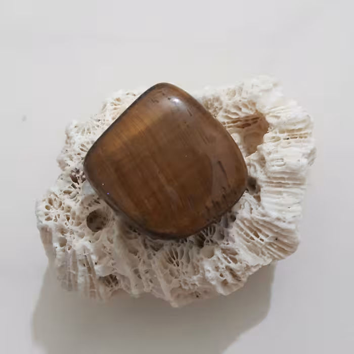 راف چشم ببر پر تلالو بسیار زیبا و خوشرنگ71.40قیراط تمام پالیش معدنی قیمت 50000