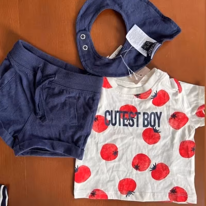 ست 3تیکه پسرانه تیشرت و شلوارک و پیش بند 2تا6ماه برند لوپیلو آلمان (پس کرایه)