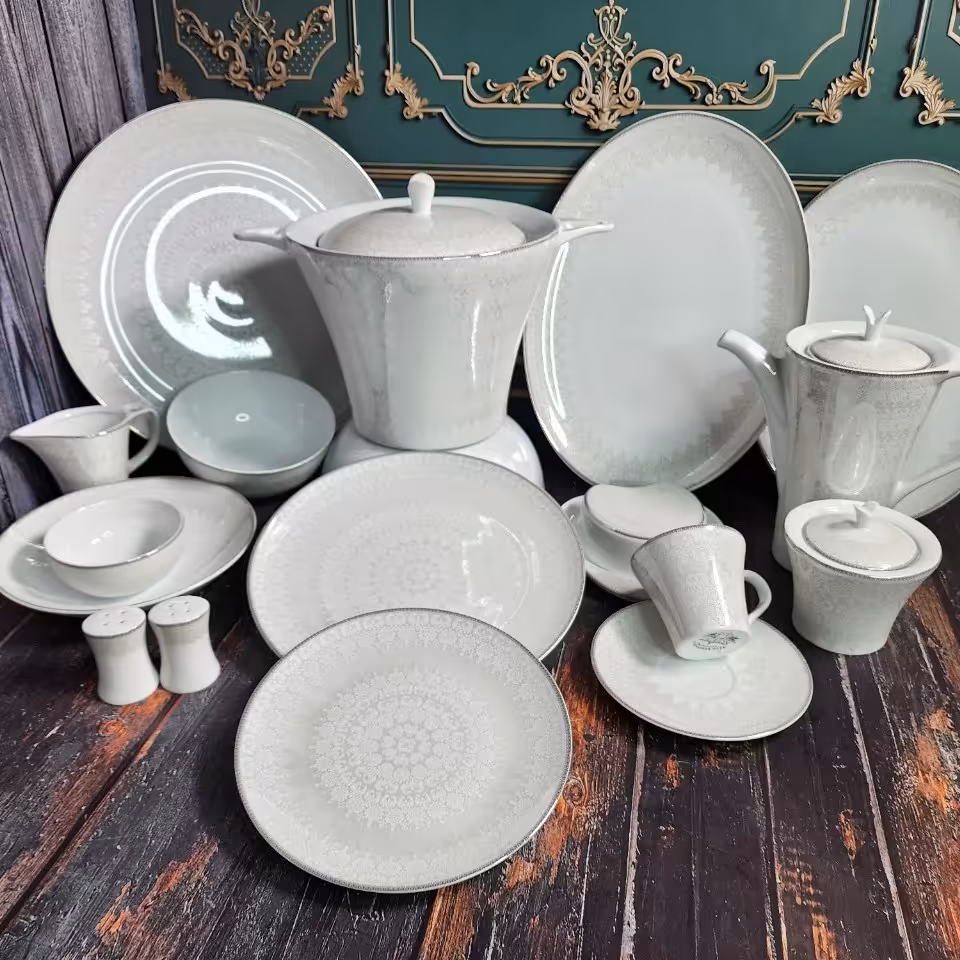 سرویس چینی لورین اصفحان95پارچه و 29پارچه هزینه ارسال رایگان 