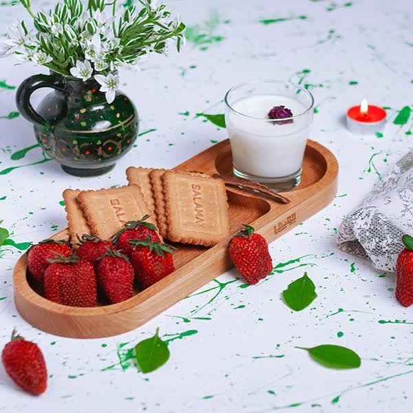 سینی پذیرایی چوبی بیضی شکل با جای لیوان از چوب راش