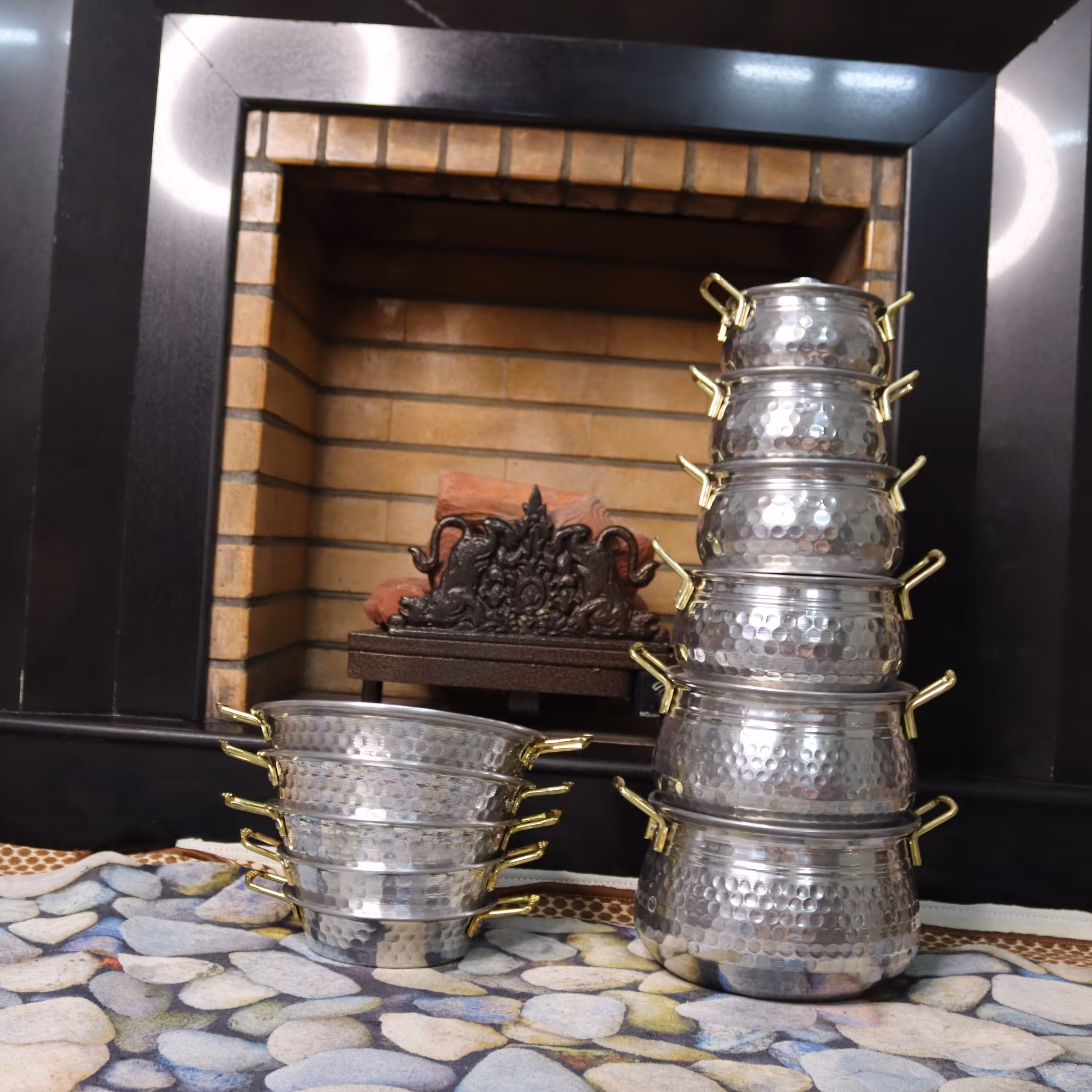 سرویس 17پارچه روحی قابلمه وتابه چکشی دسته طلایی