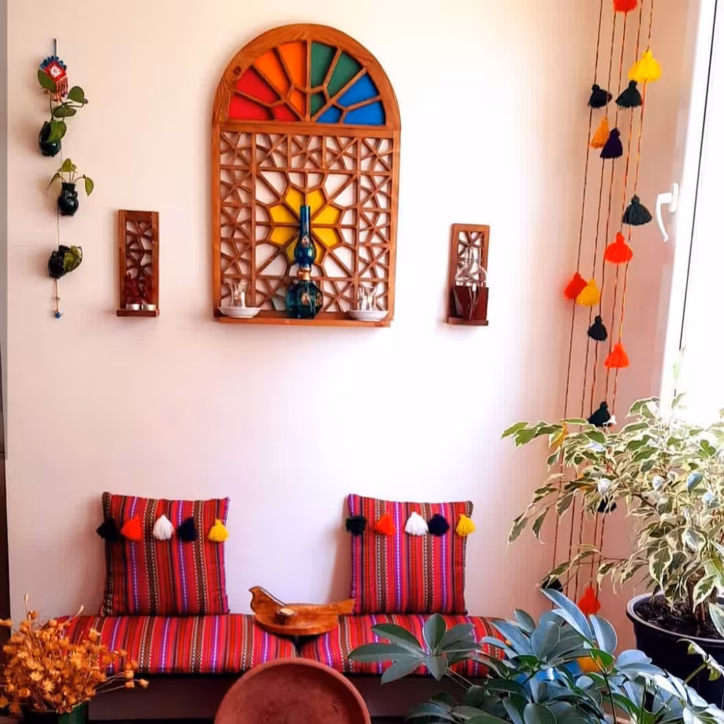 دیوارکوب و دو شلف گره چینی چوبی