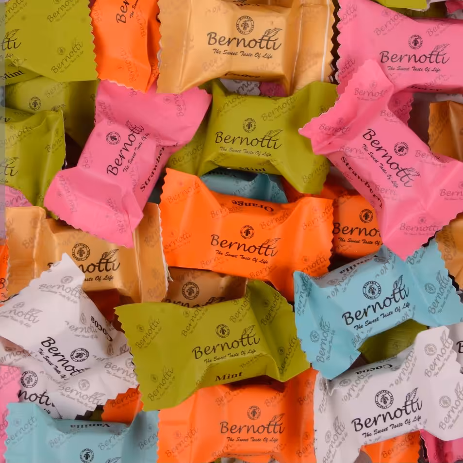 شکلات میوه ای مخلوط برنوتی با روکش کاکائویی