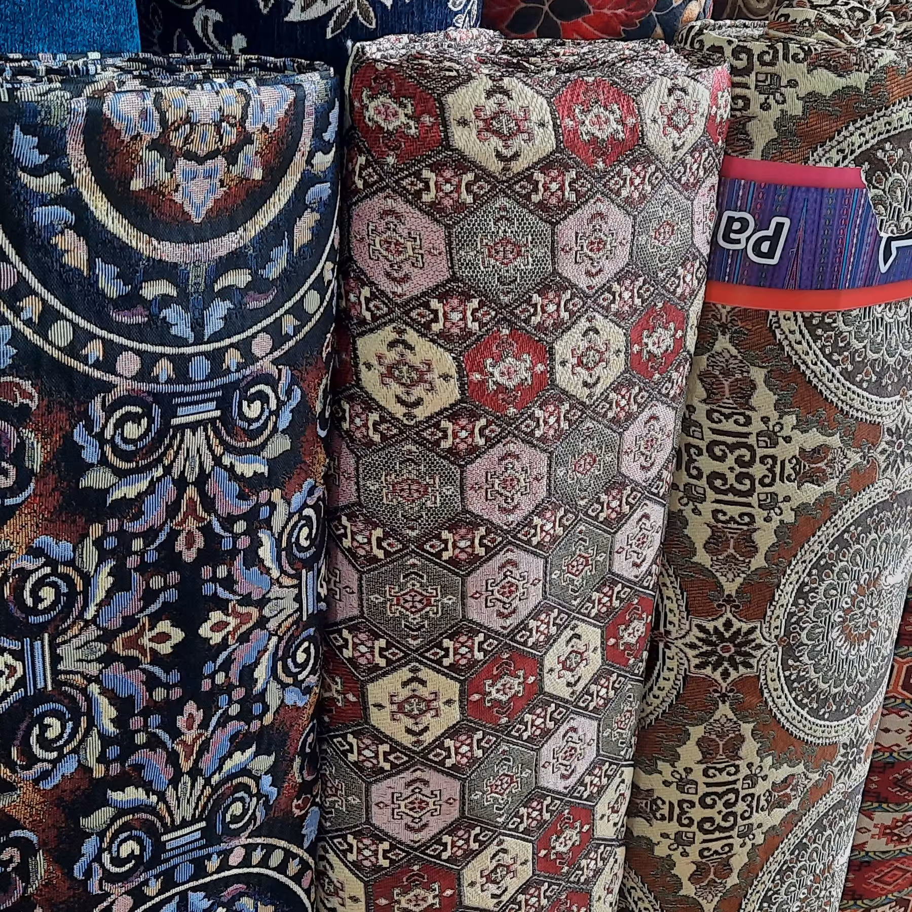 پارچه زیر سفره ای ژاکارد یزد 