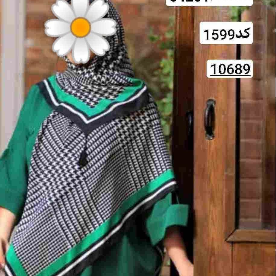 روسری نخی قواره دار و منگوله دار تک رنگ زیبا و شیک ایستایی عالی روی سر قواره 140 در 140 مناسب خانمها و دختر خانومها