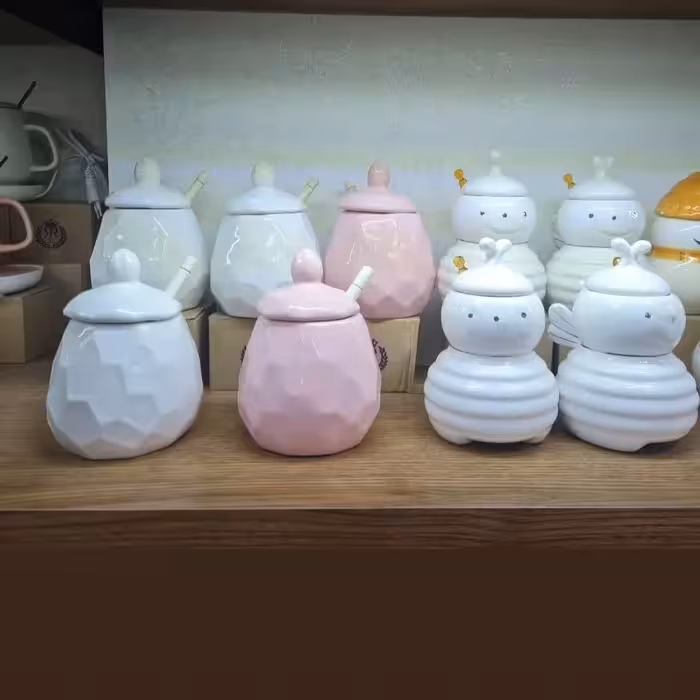 عسل خوری سرامیکی در دو مدل قاشق دار  کیوت و دلبر لطفا قبل از سفارش موجودی بگیرید 