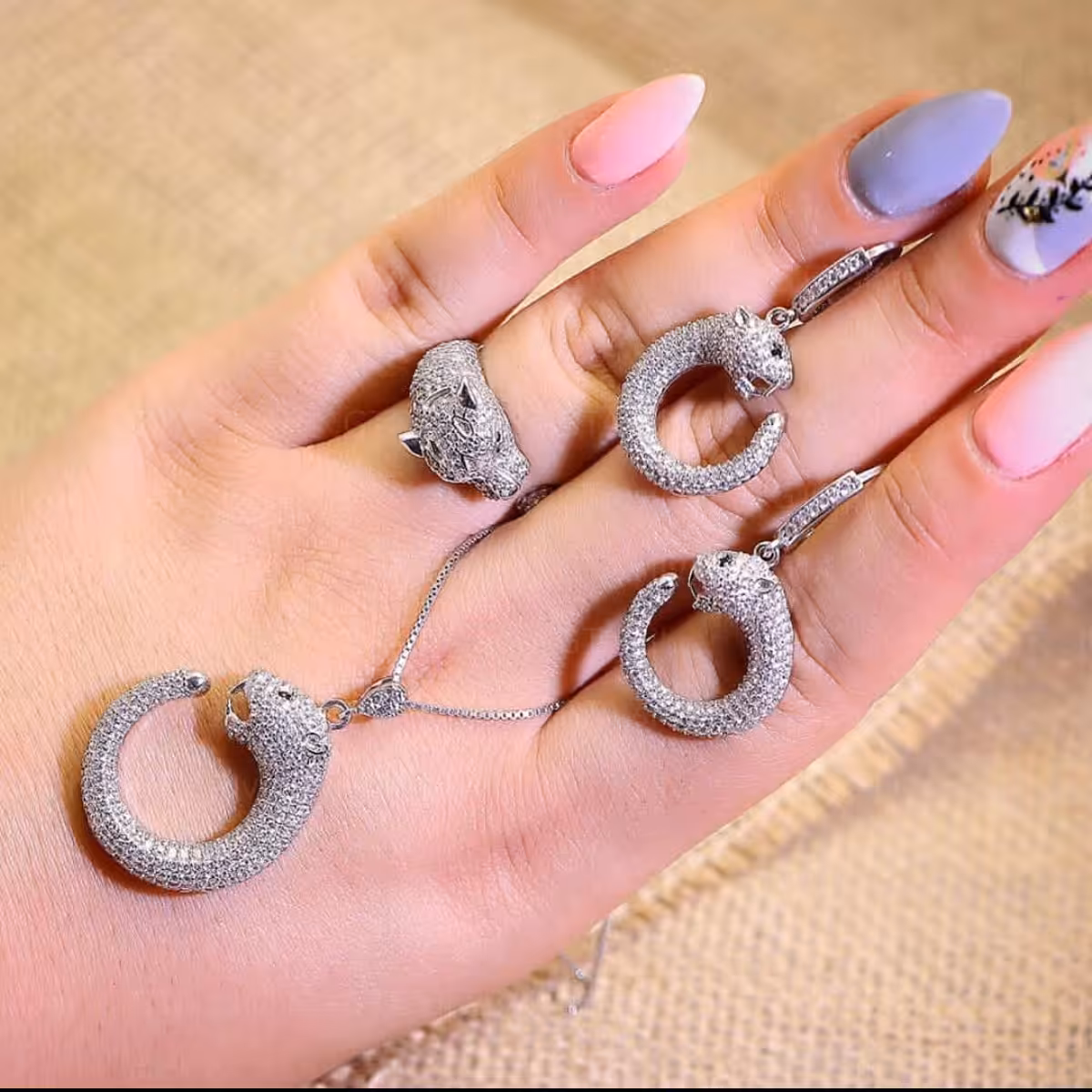 نیمست ترندو خاص تایگرنقره عیار925 روکش اب طلای18عیار