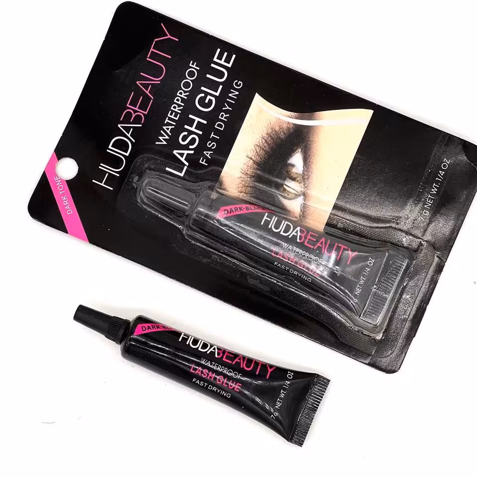 چسب مژه  ضدآب