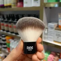 براش پرتراکم رژگونه برند neeقابل شستشو