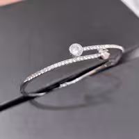 دستبند نگین دار