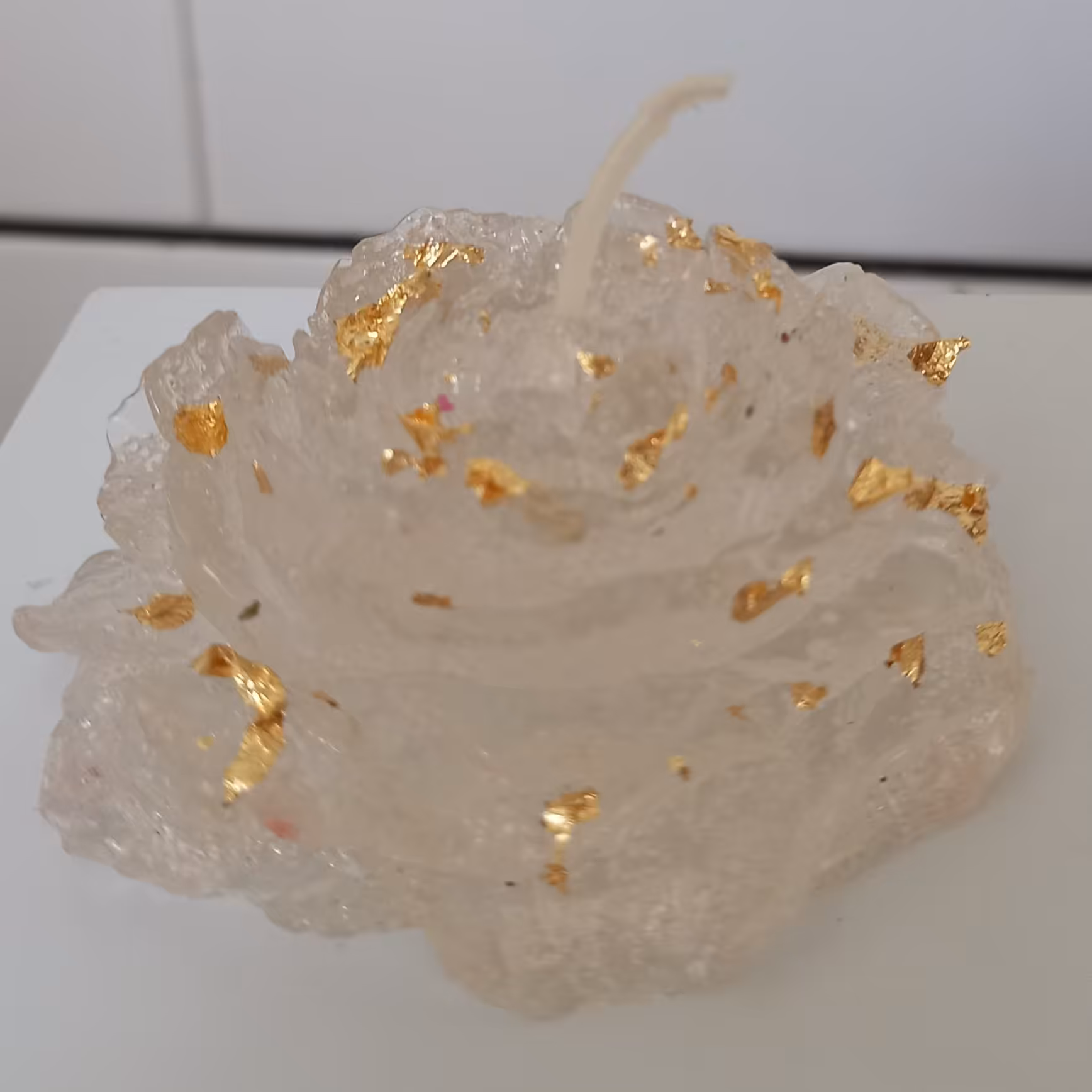 شمع ژله ای شفاف گل آلاله با ورق طلا