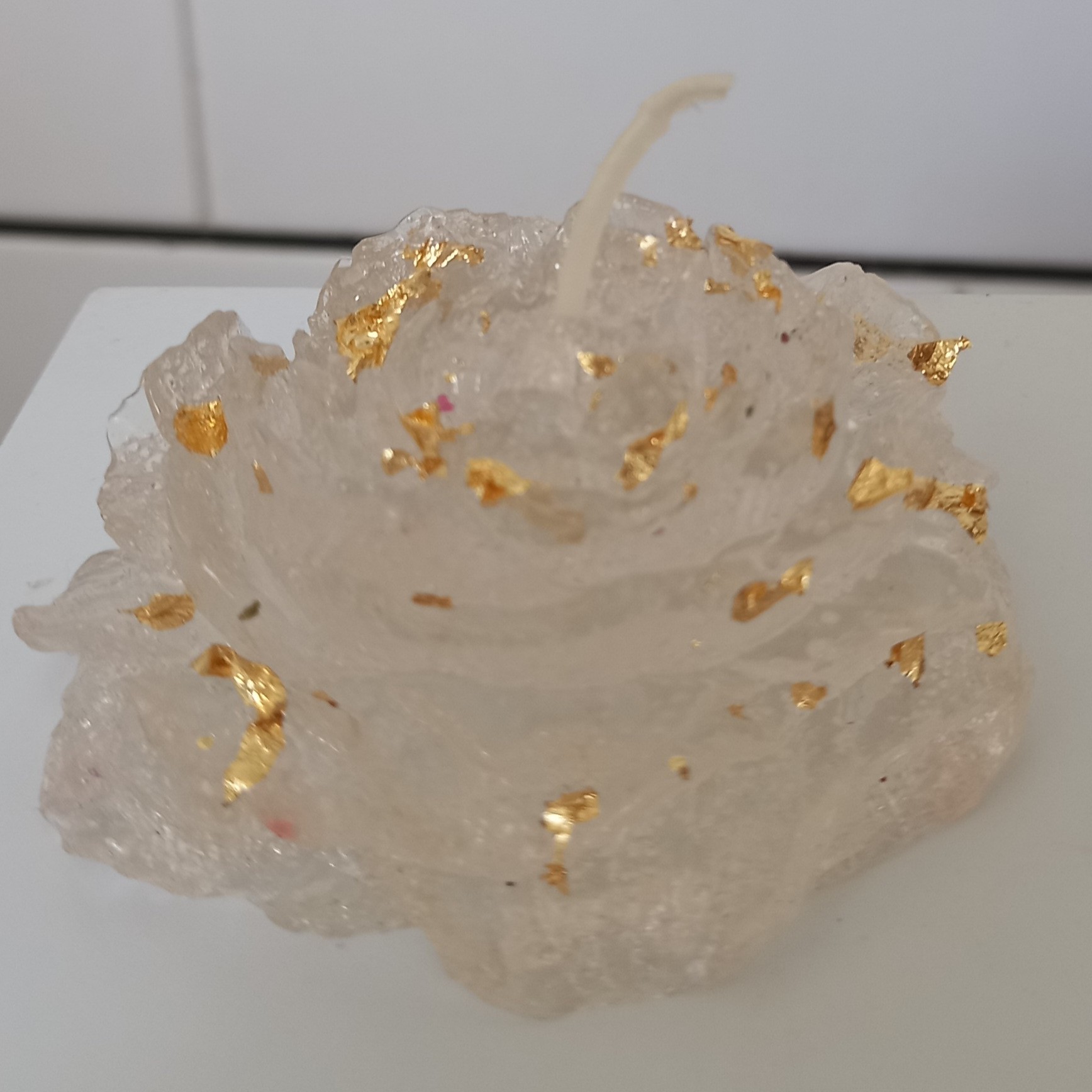 شمع ژله ای شفاف گل آلاله با ورق طلا