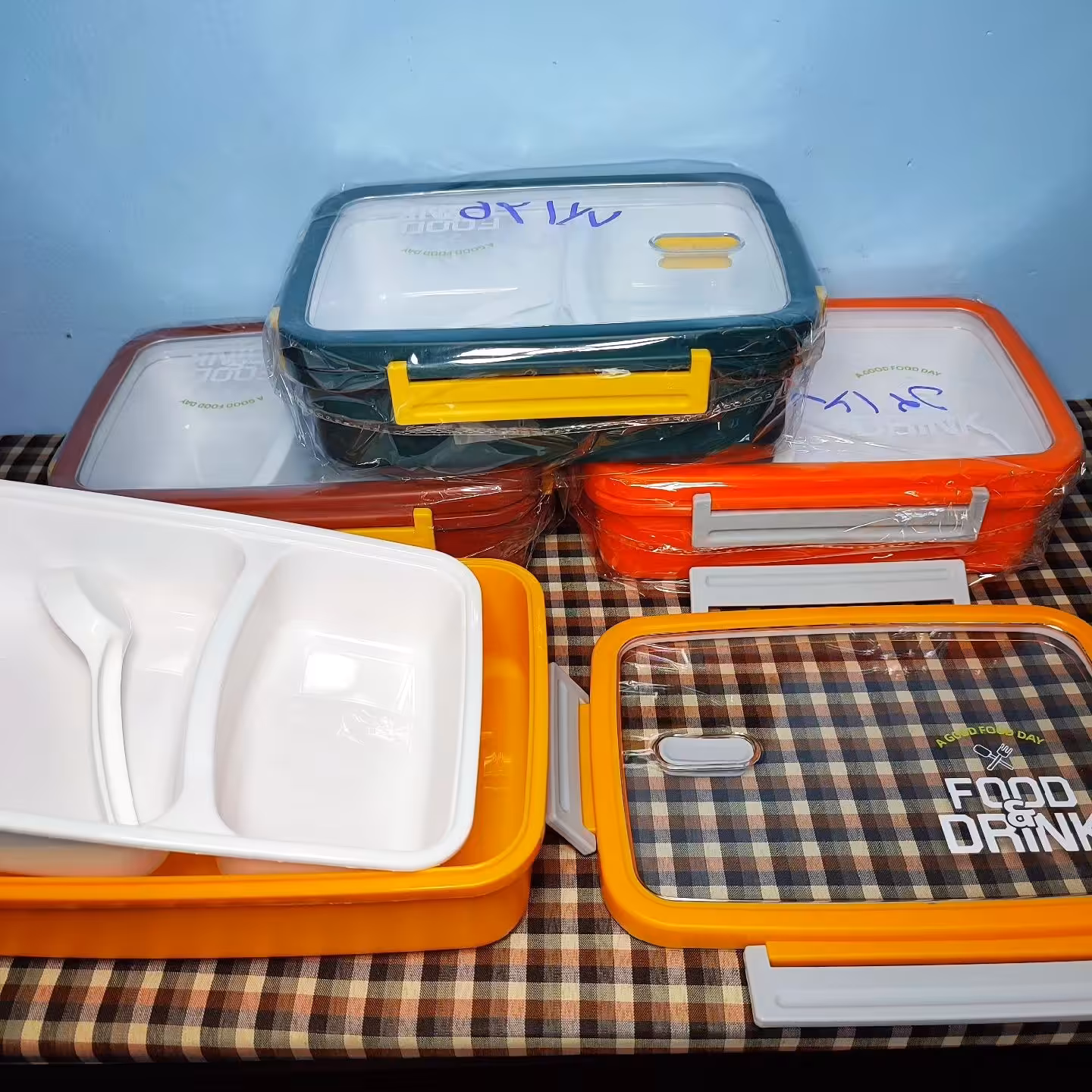 ظرف غذا مدرسه کودک و بزرگسال در چندین طرح باکیفیت 