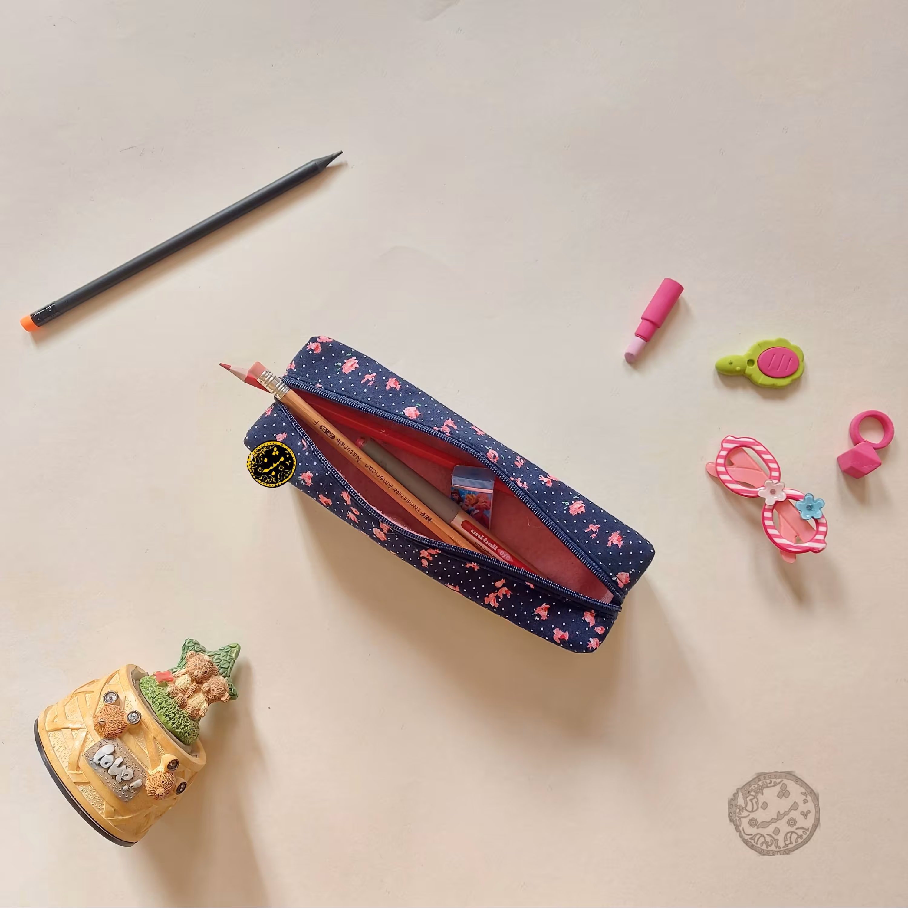 جامدادی معمولی گلدار سرمه ای پارچه ای مثبنه 