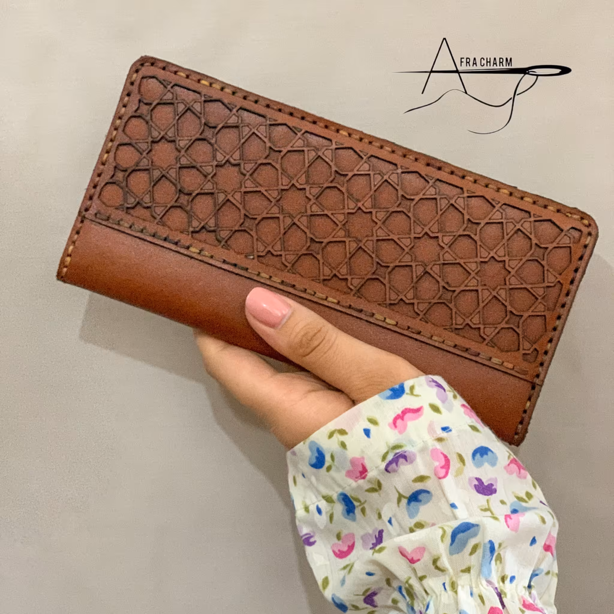 کیف پول کاملا دستدوز چرم گاوی طرح اسلیمی