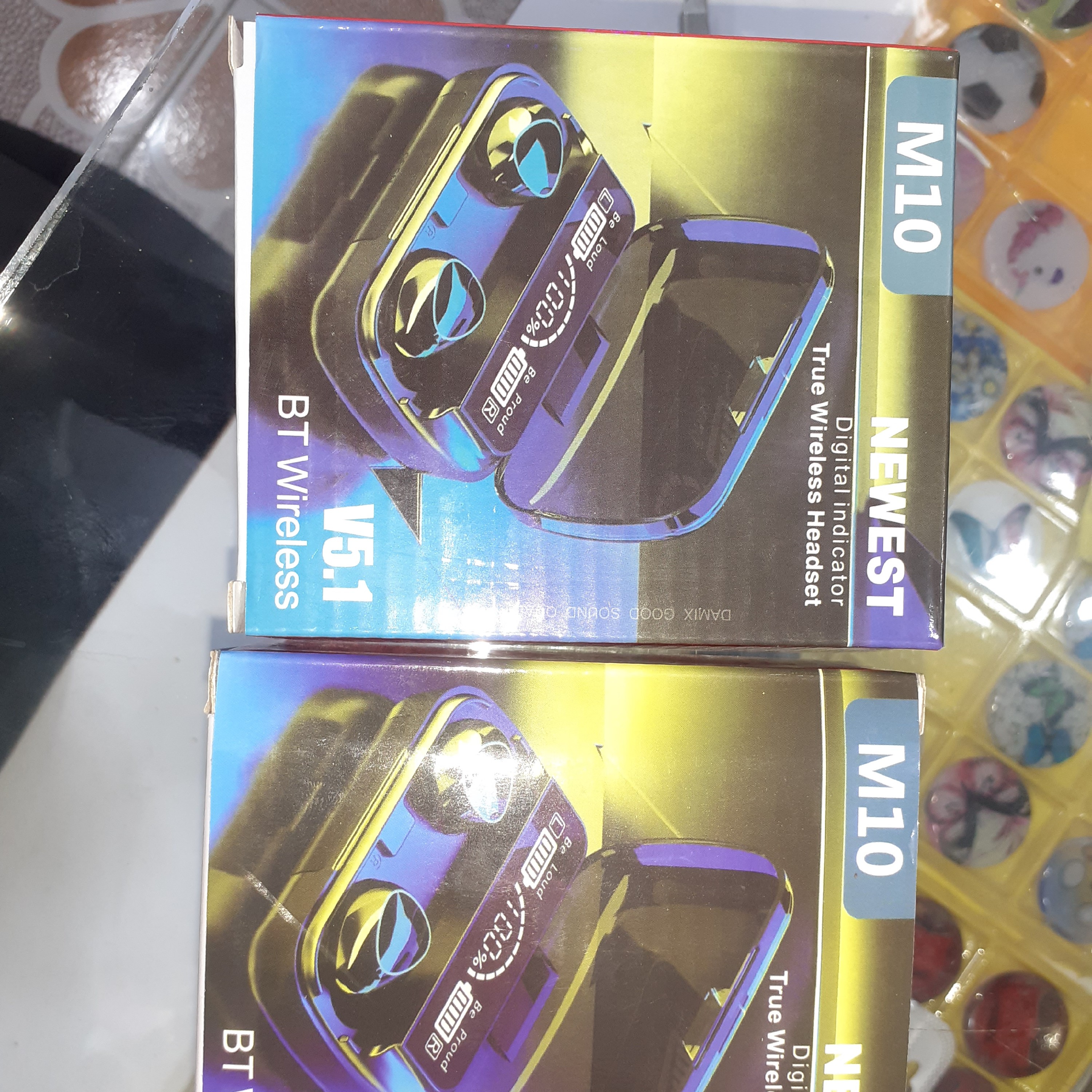   پاور بانک دار ایرپاد m10 اصل اصل  ضد آب  دارای پاوربانک قوی  نگهداری شارژ تا 3 روز
