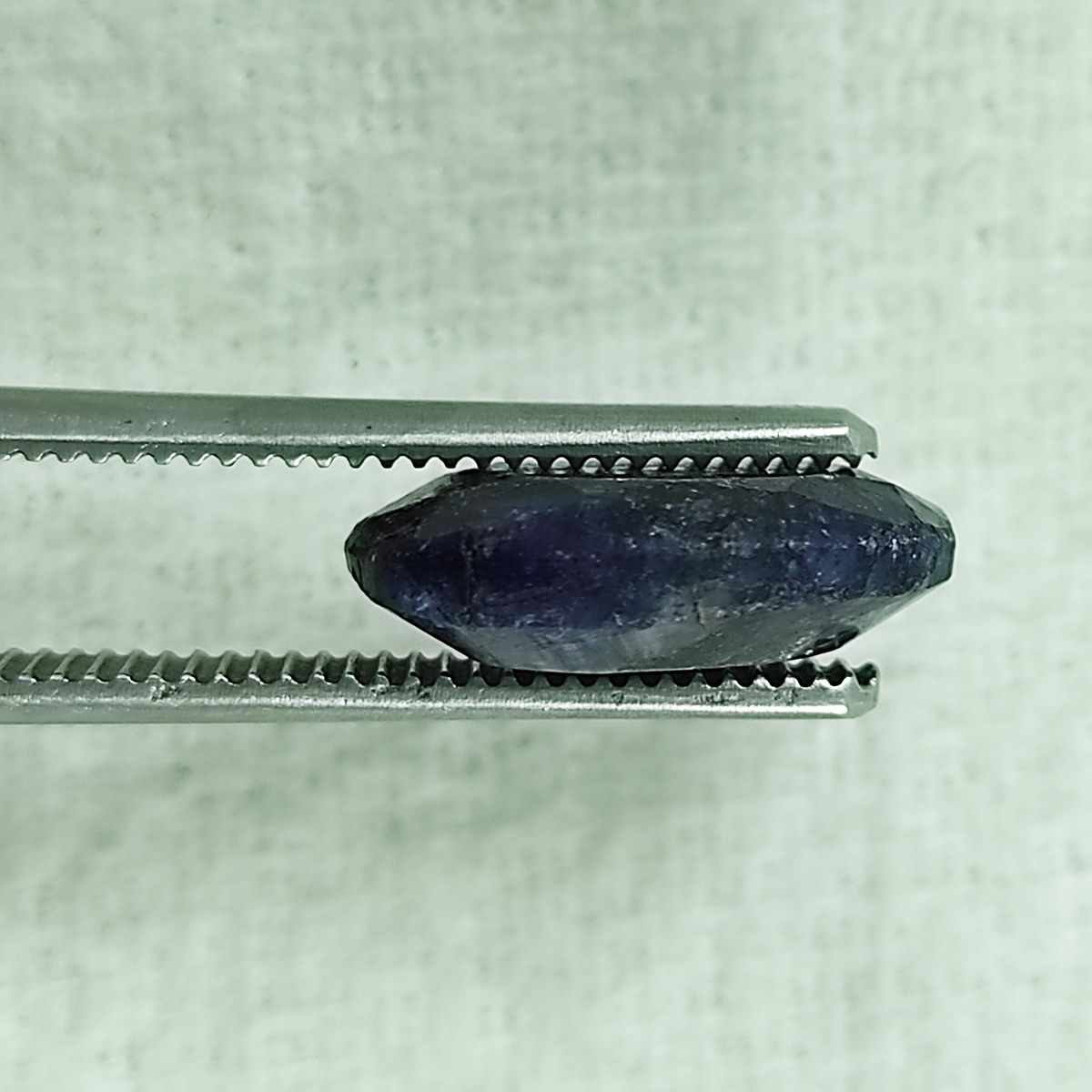 سنگ یاقوت کبود طبیعی مدل بیضی کد 4751358