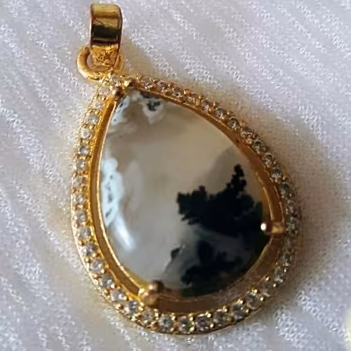 نگین شجر سیاه در طلای هندی با مخراج اتمی کاری شیک و لاکچری