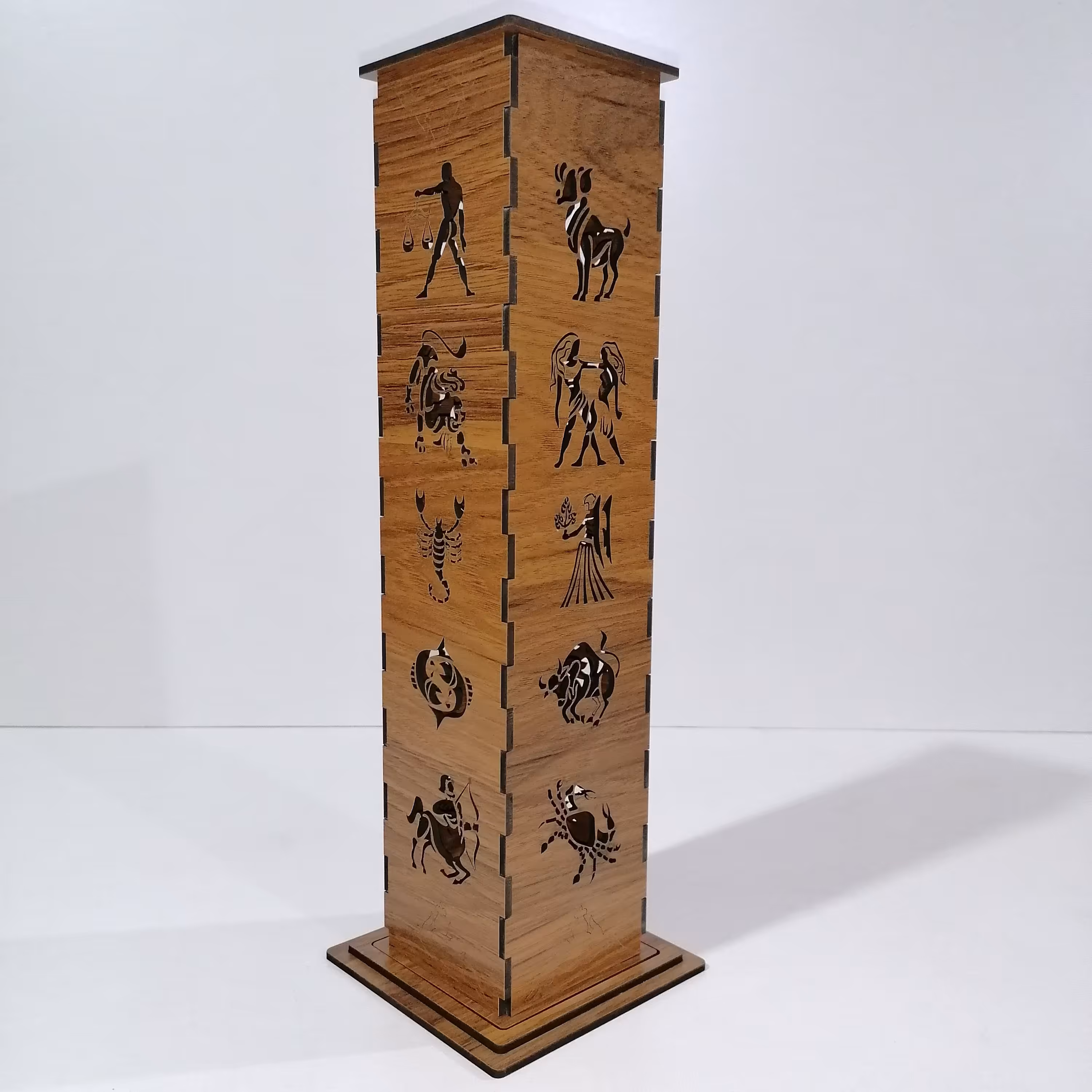 جاعودی ایستاده طرح صور فلکی ماه های سال رنگ گردویی روشن