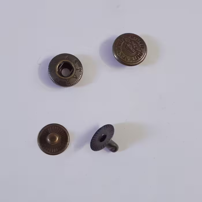 دکمه چهار پارچه  طرح دار  (10 عدد دکمه کامل)