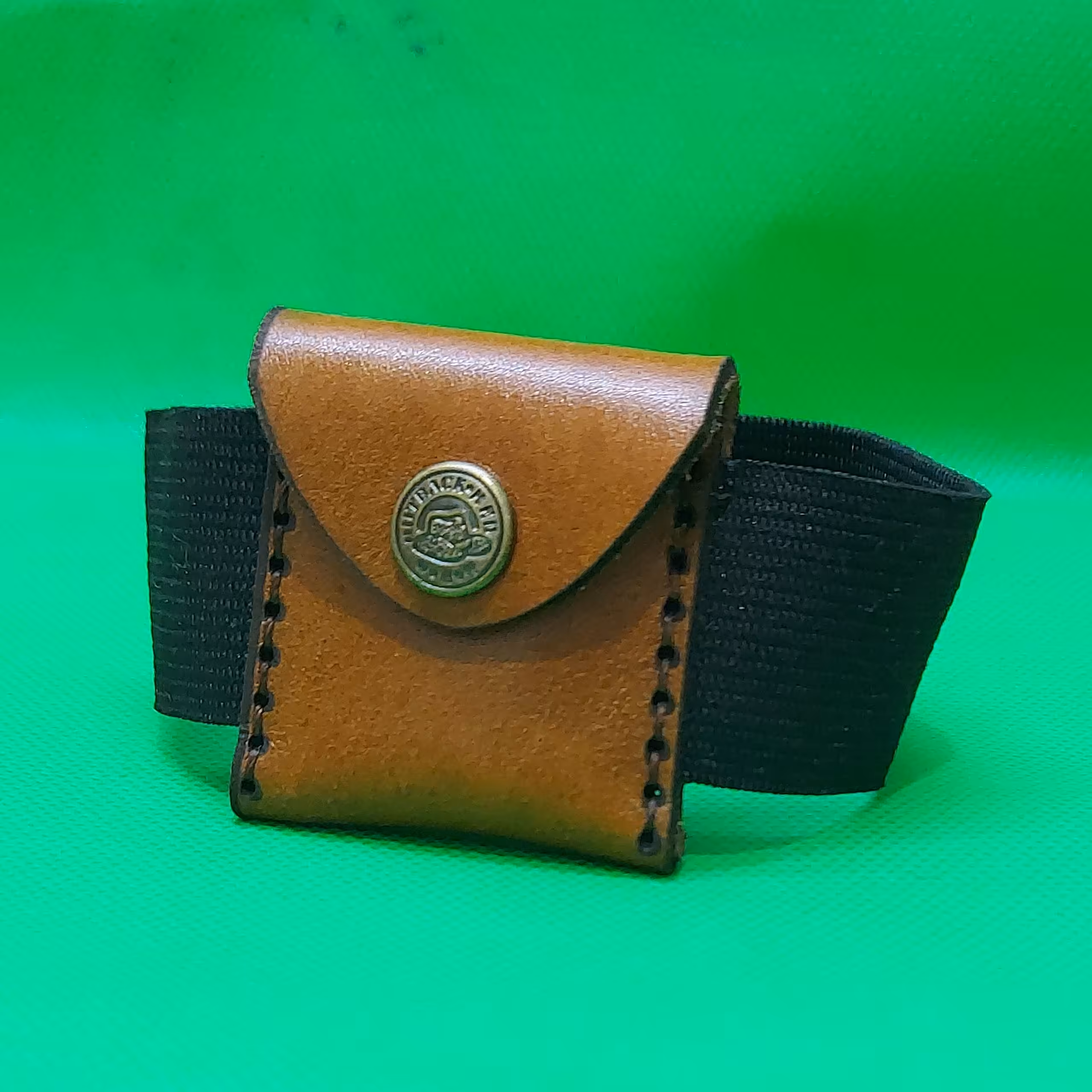 بازوبند چرمی جاحرزی