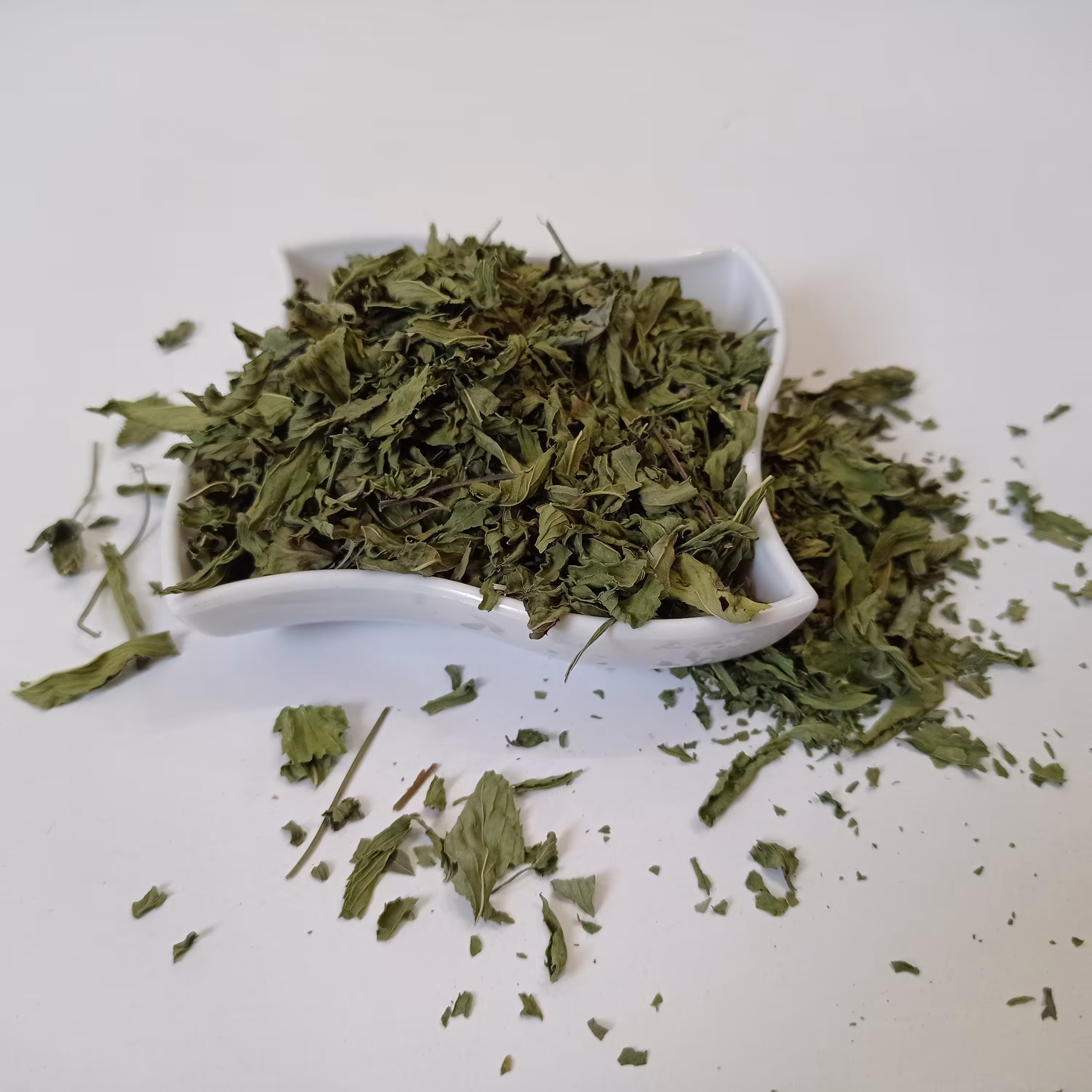 نعنا خشک درشت تازه و معطر 500 گرمی بیگدلی