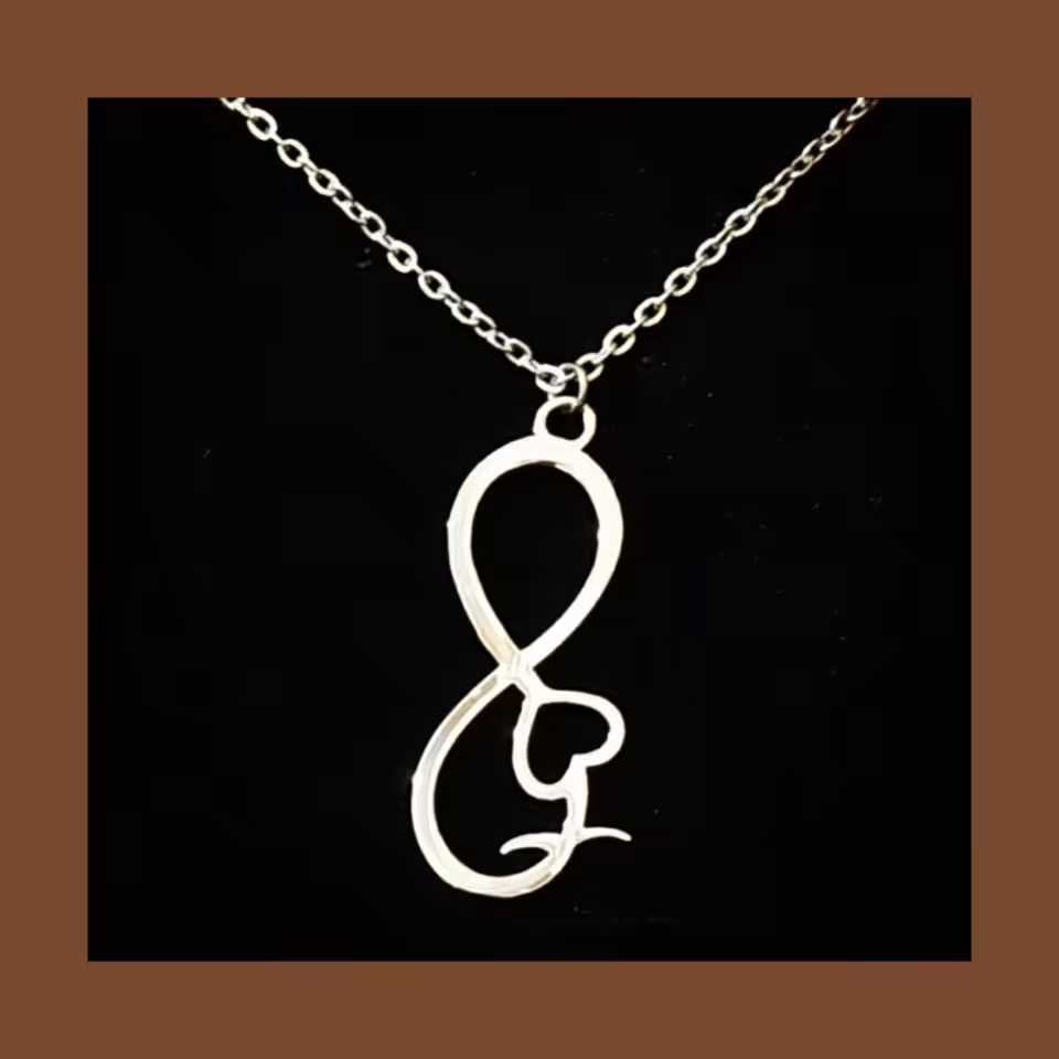 گردنبند طرح بی نهایت و قلب