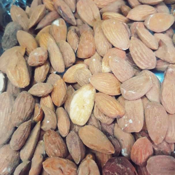 مغز بادام محلی
