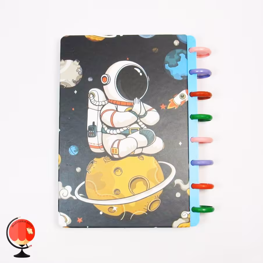 دفتر مشق 100 برگ دکمه ای طرح فضانورد سویل