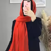 شال قرمز جیغ کریشه