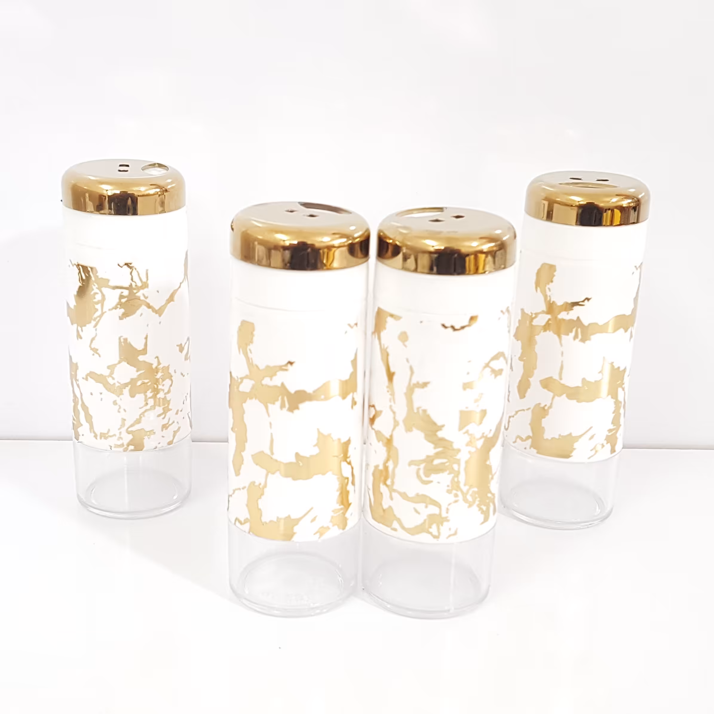 جا ادویه  و نمک  ماربل رنگ سفید نقش طلایی درب کروم و سه حالته ارتفاع  حدود 13سانت