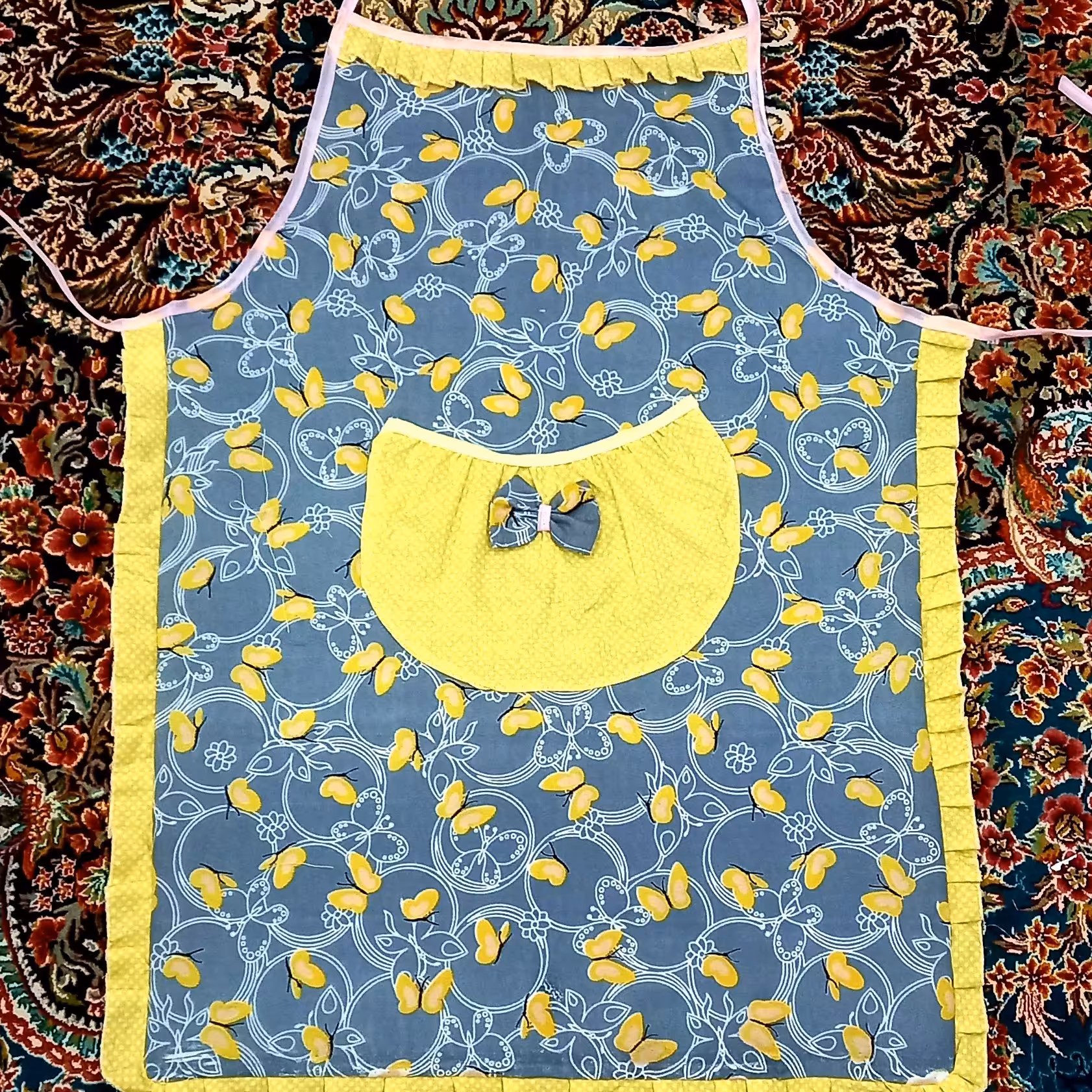 پیشبند آشپزخانه دولایه در طرح ها و رنگ های متنوع و زیبا با جنس عالی کتان نخ و قیمت مناسب فقط:30000تومان😍