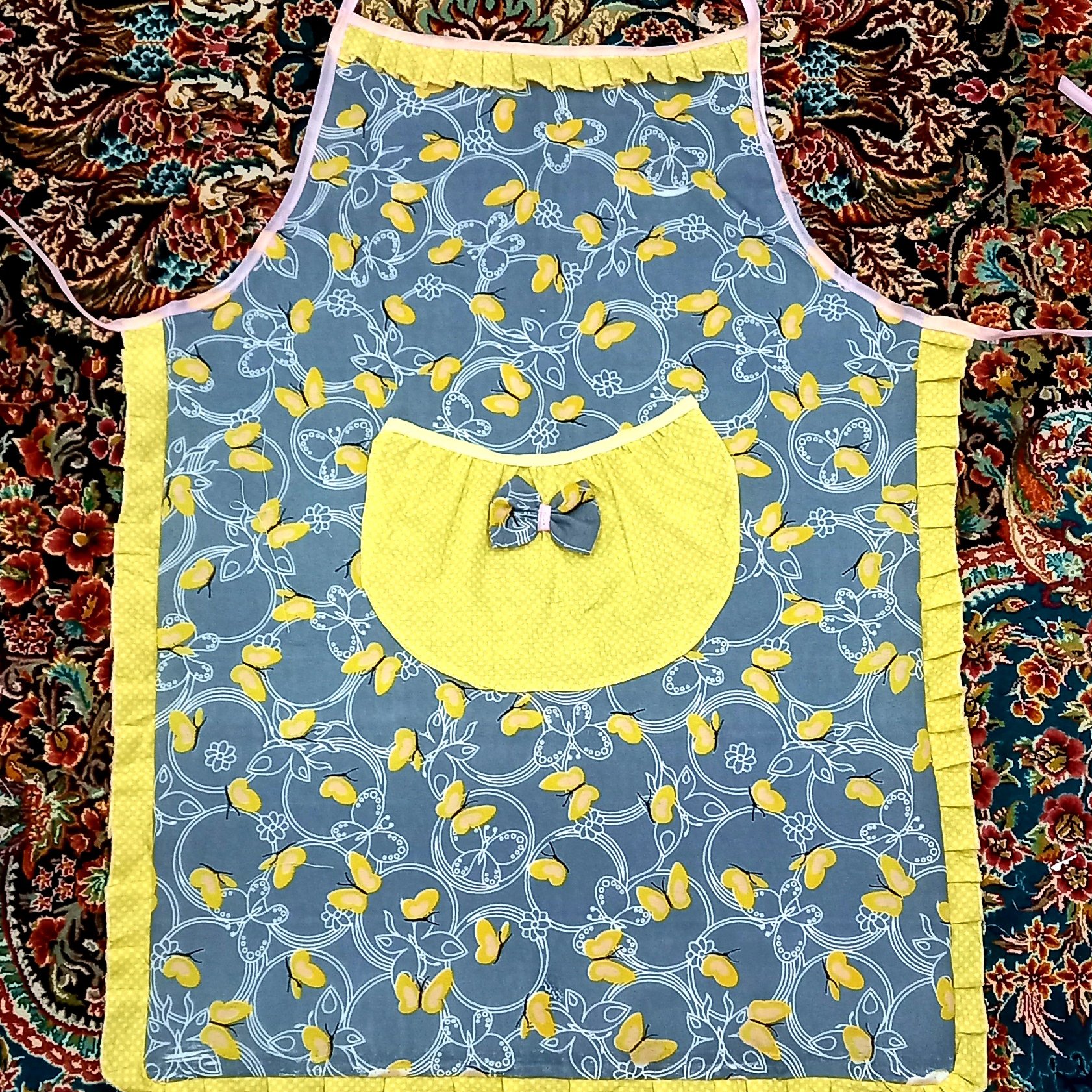 پیشبند آشپزخانه دولایه در طرح ها و رنگ های متنوع و زیبا با جنس عالی کتان نخ و قیمت مناسب فقط:30000تومان😍