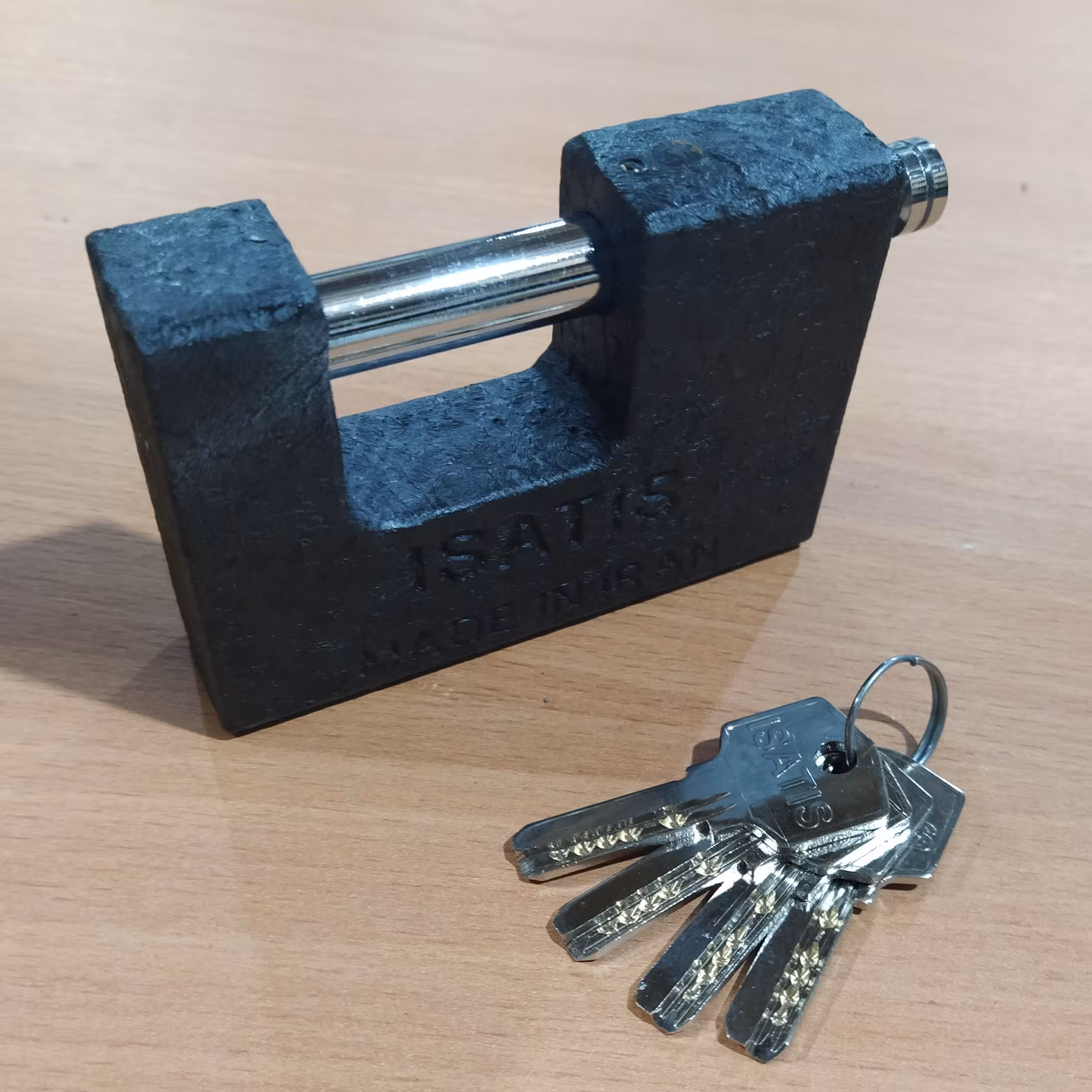 قفل کتابی ایساتیس مدل چکشی سایز 100 کلید کامپیوتری