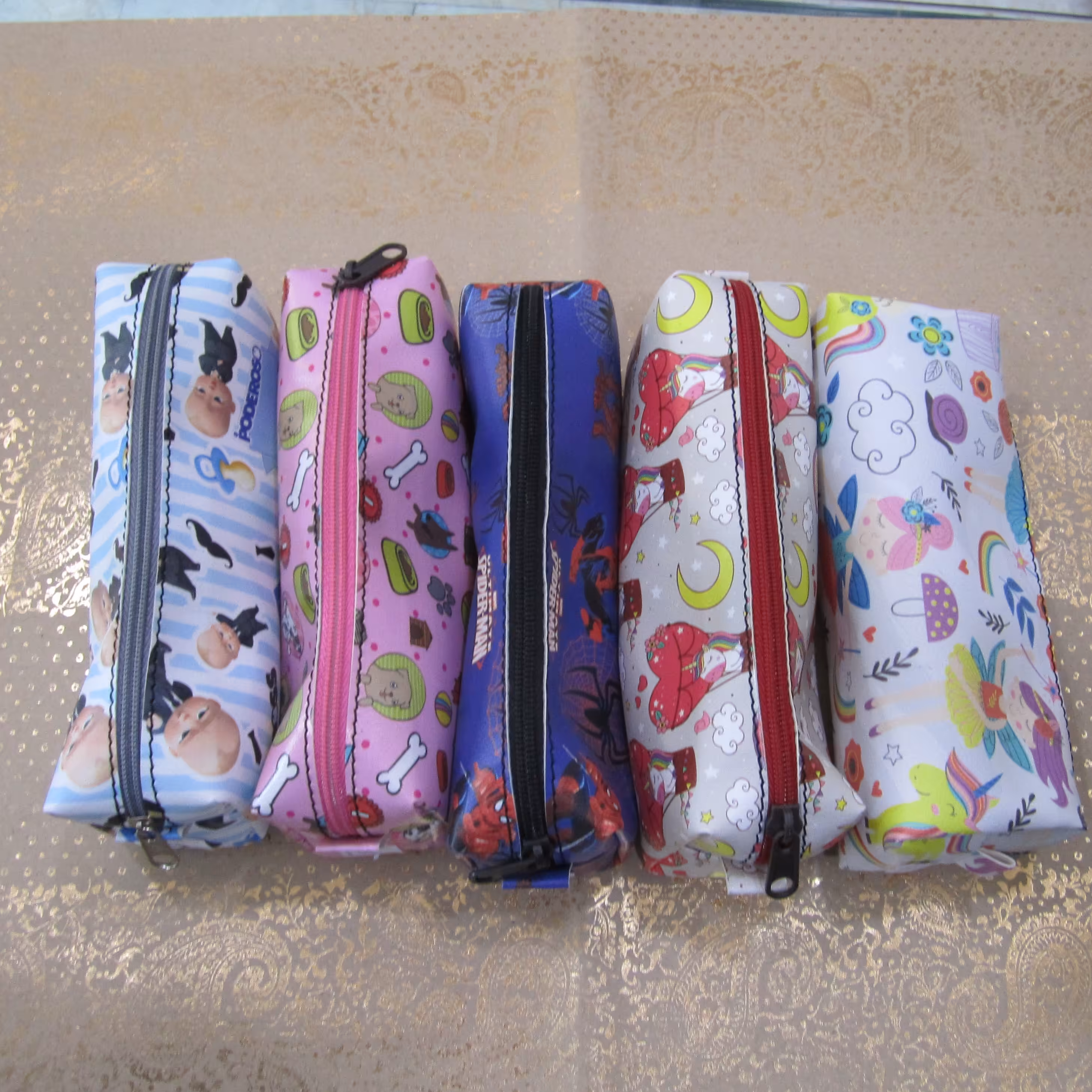 جامدادی بزرگ