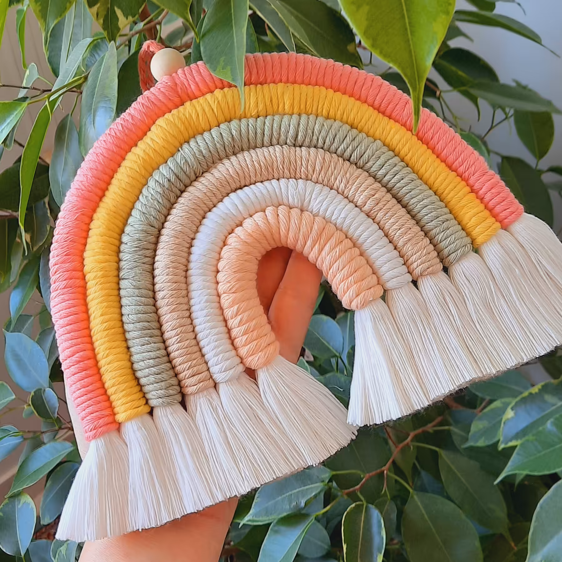 رنگین کمان مکرومه