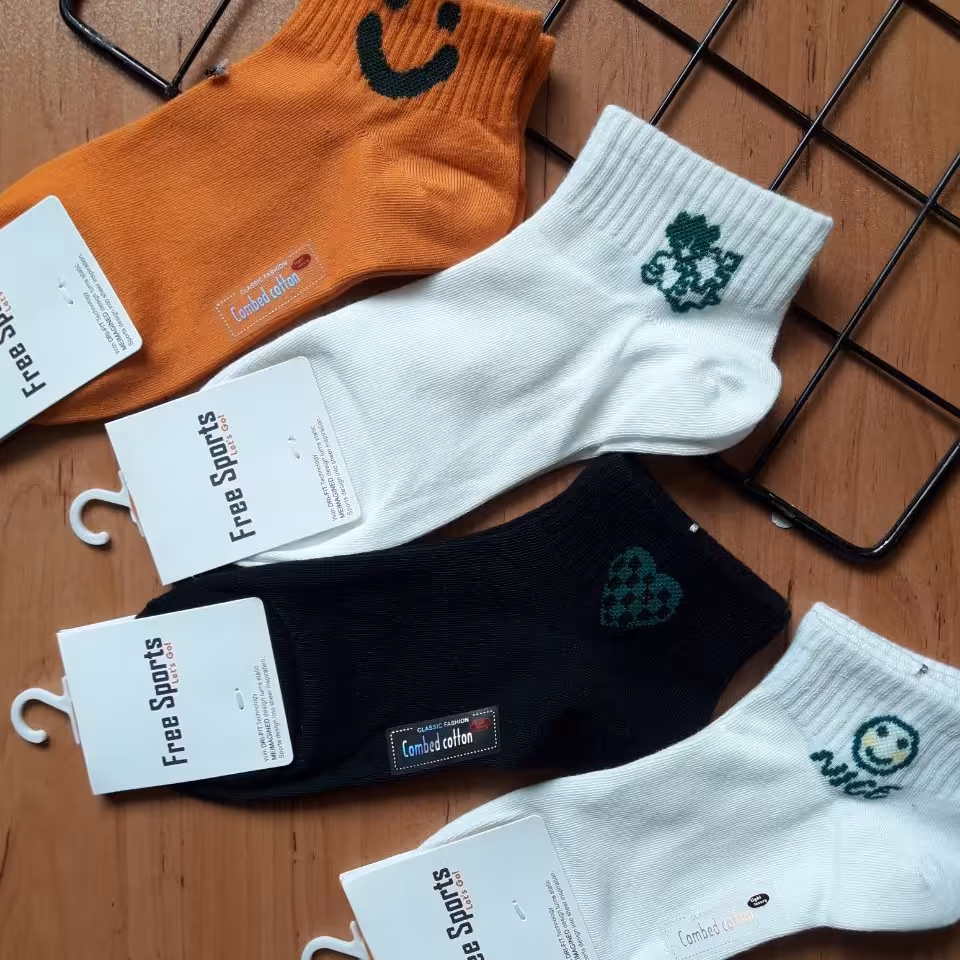 جوراب نیم ساق ساده و طرحدار 