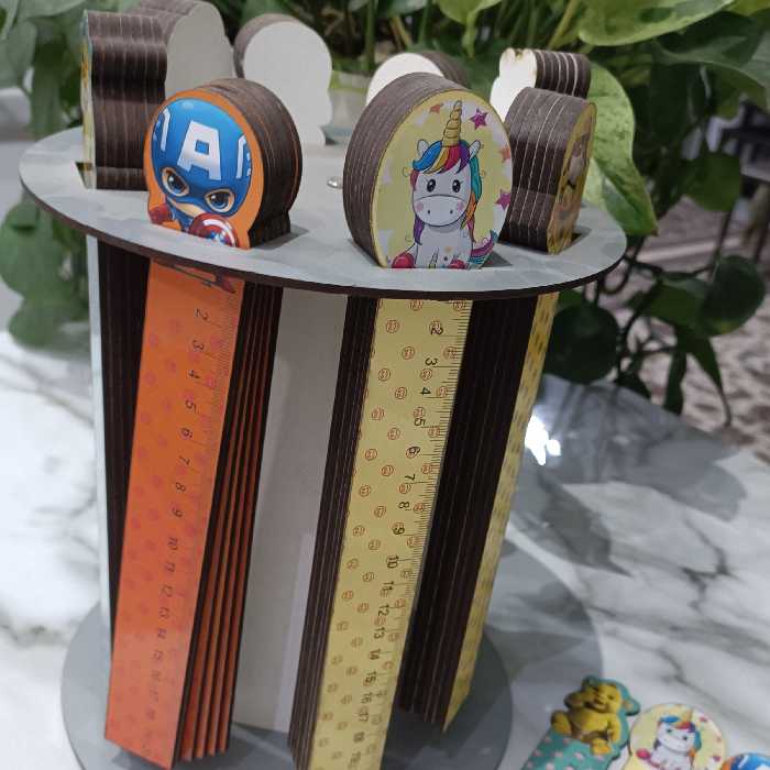 خط کش چوبی طرح دار 20 سانتی ( حداقل سفارش 500 عدد ) 