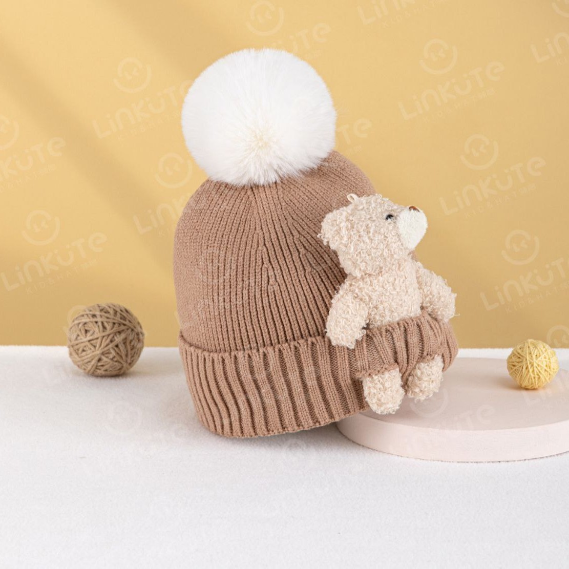 کلاه بچگانه سایز 2تا5سال عروسک دار