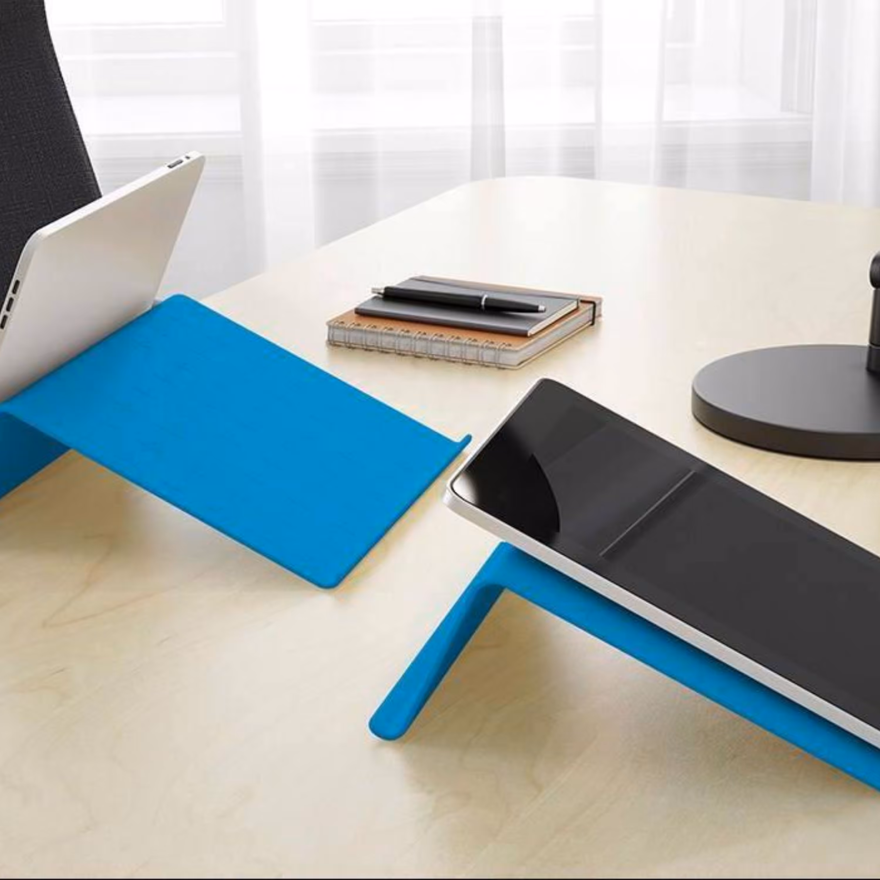 پایه نگهدارنده لپ تاپ و تبلت 