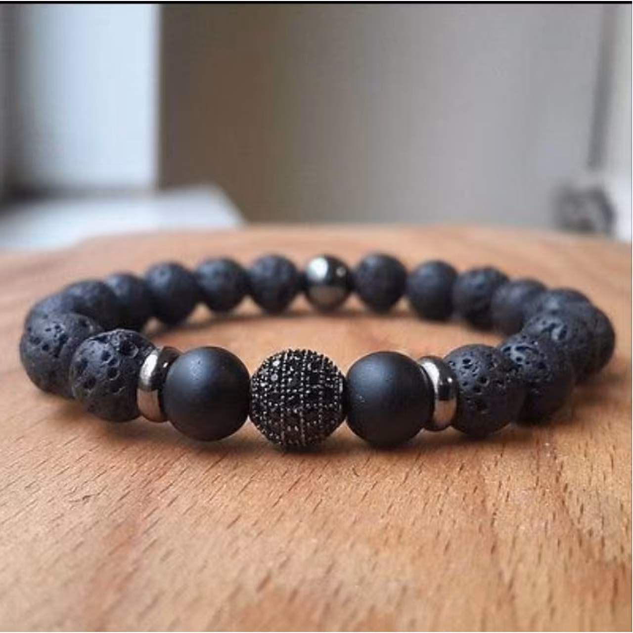 دستبند لاوا با گوی سوارسکی