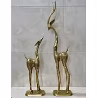 مجسمه غزال یا آهوی برنجی مدل مارال ارتفاع مادر 65سانت و ارتفاع بچه 43 سانت تماما برنج با ضمانت