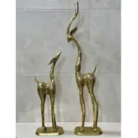 مجسمه غزال یا آهوی برنجی مدل مارال ارتفاع مادر 65سانت و ارتفاع بچه 43 سانت تماما برنج با ضمانت