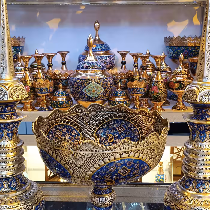 ست فوق العاده زیبا و منحصر بفرد هنر قلمزنی روی مس آب نقره کاری شده