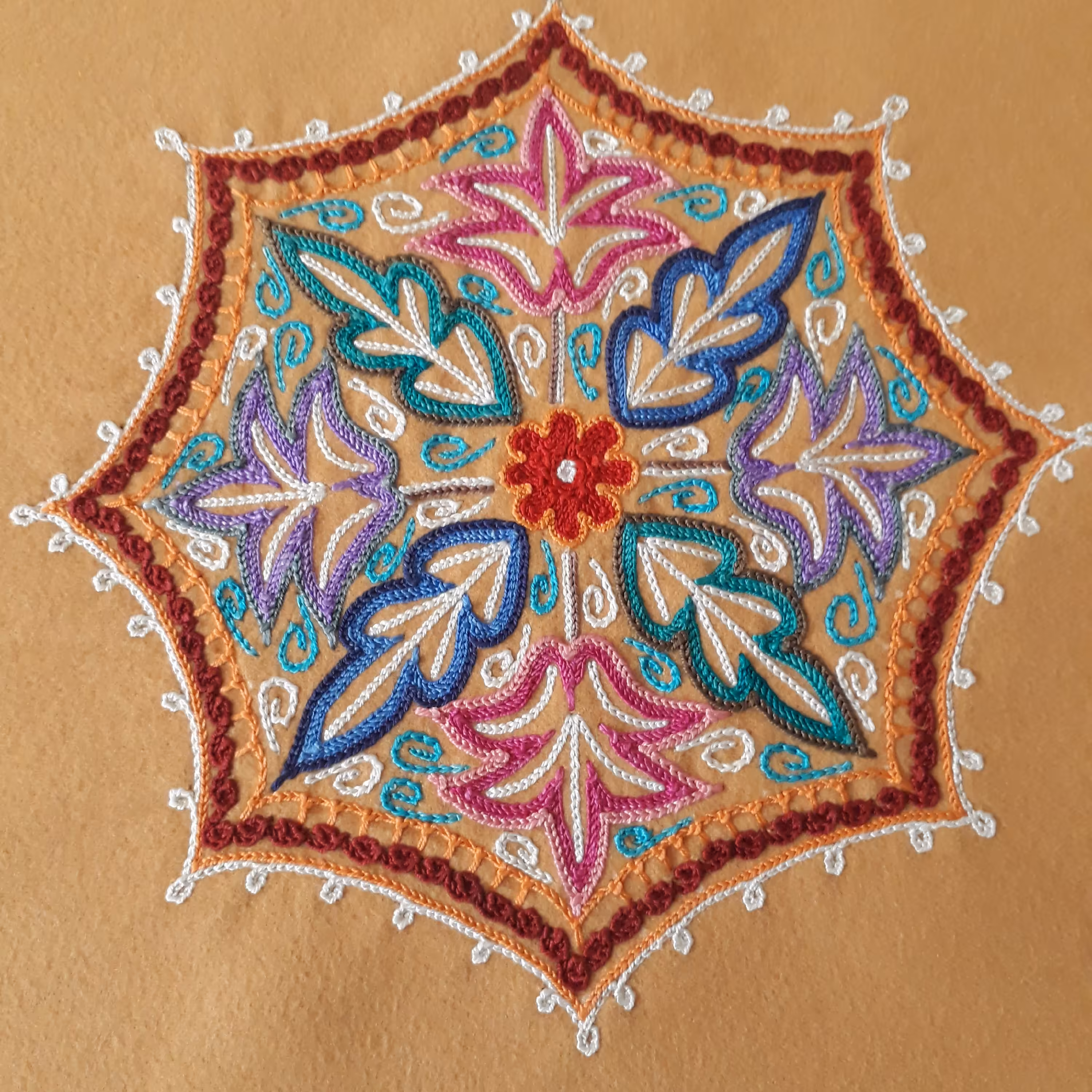 کوسن رشتی دوزی 