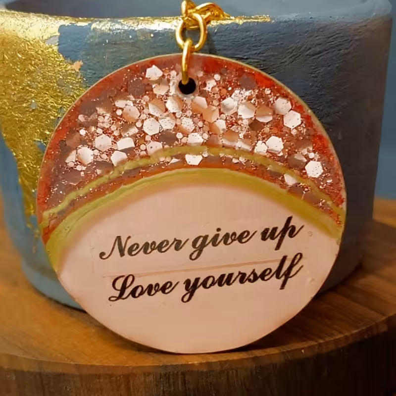 جاکلیدی رزینی طرح اکلیل مجیک مناسب کادو 