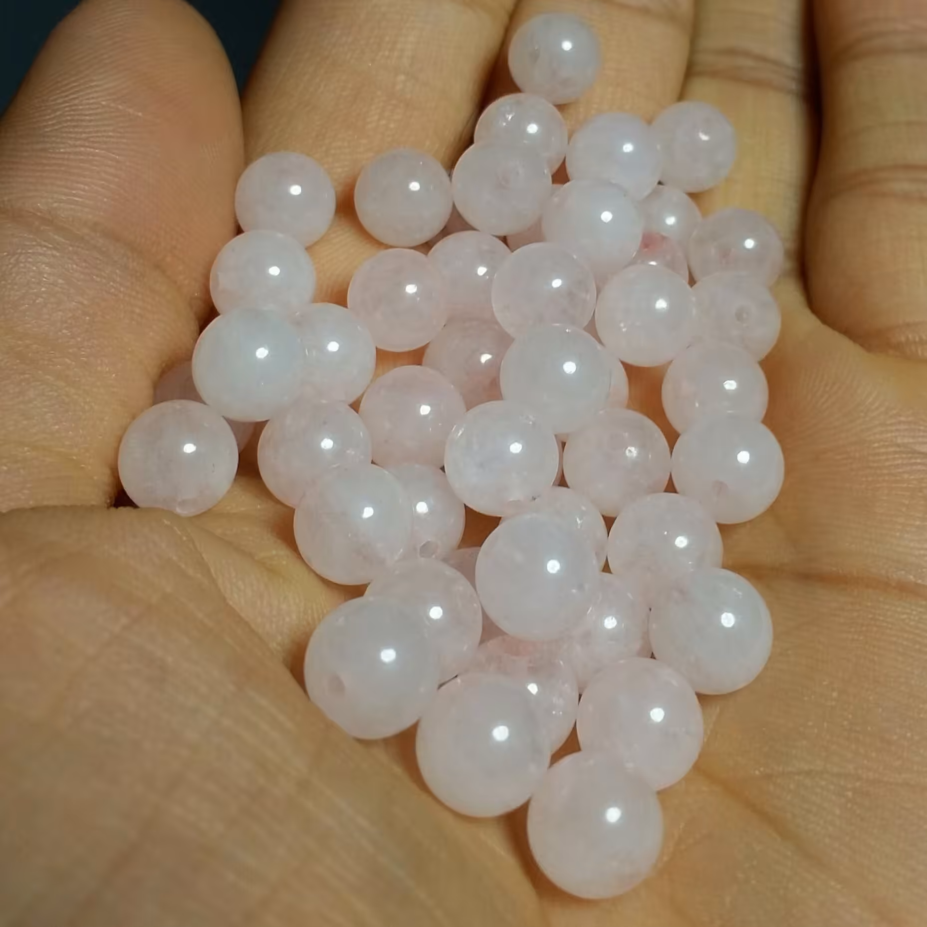 رز کوارتز رزکوارتز مهره سنگ رزکوارتز سایز هفت میل قیمت برای یک عدد مهره درج شده